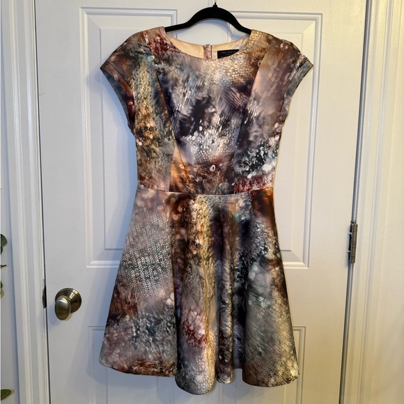 Elegant Multicolor Women's Dress - Picture 1 of 6